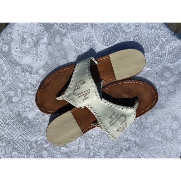 Jack Rogers White Leather Thong Sandals - Luxury Designer Sandals - Size 7M - Picture 1 of 4